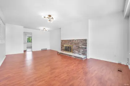 9100 No. 4 Road, Richmond, BC, Richmond — Half Duplex for sale