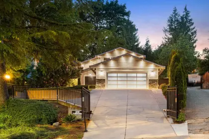 1312 Lansdowne Drive, Coquitlam, BC, Coquitlam — Single Family Residence for sale