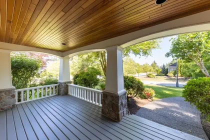 2296 Chantrell Park Drive, Surrey, BC, Surrey — Single Family Residence for sale