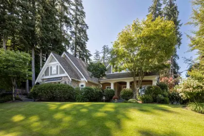 2296 Chantrell Park Drive, Surrey, BC, Surrey — Single Family Residence for sale