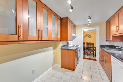 214 7297 Moffatt Road, Richmond, BC, Richmond — Apartment/Condo for sale