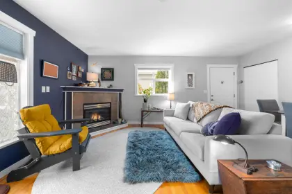 201 4272 Albert Street, Burnaby, BC, Burnaby — Apartment/Condo for sale