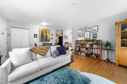 201 4272 Albert Street, Burnaby, BC, Burnaby — Apartment/Condo for sale