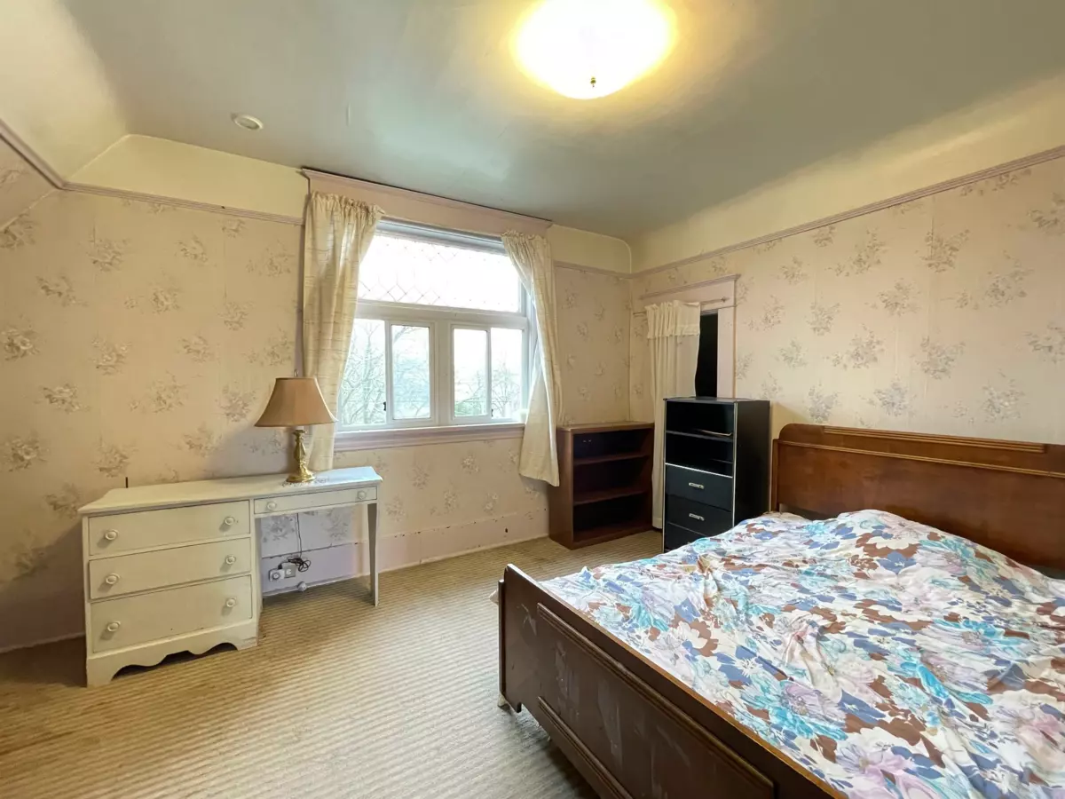 Bedroom 2 Photo of 2250 E Pender Street, Vancouver, BC