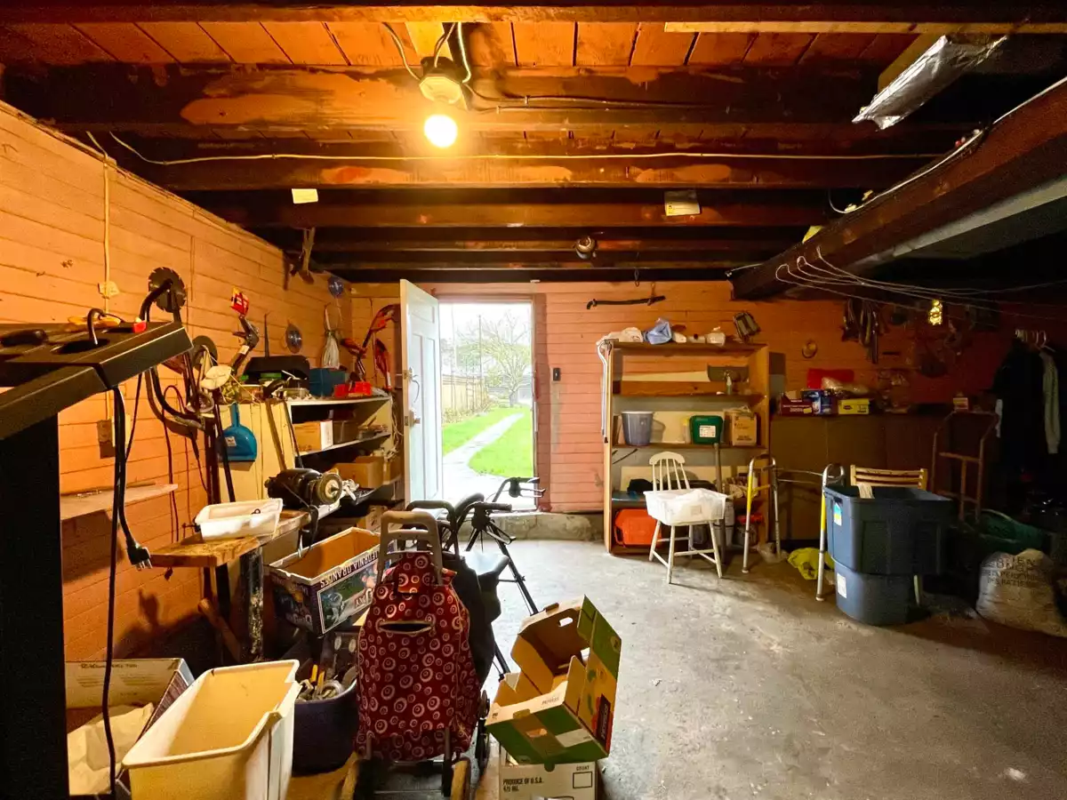 Bedroom 4 Photo of 2250 E Pender Street, Vancouver, BC