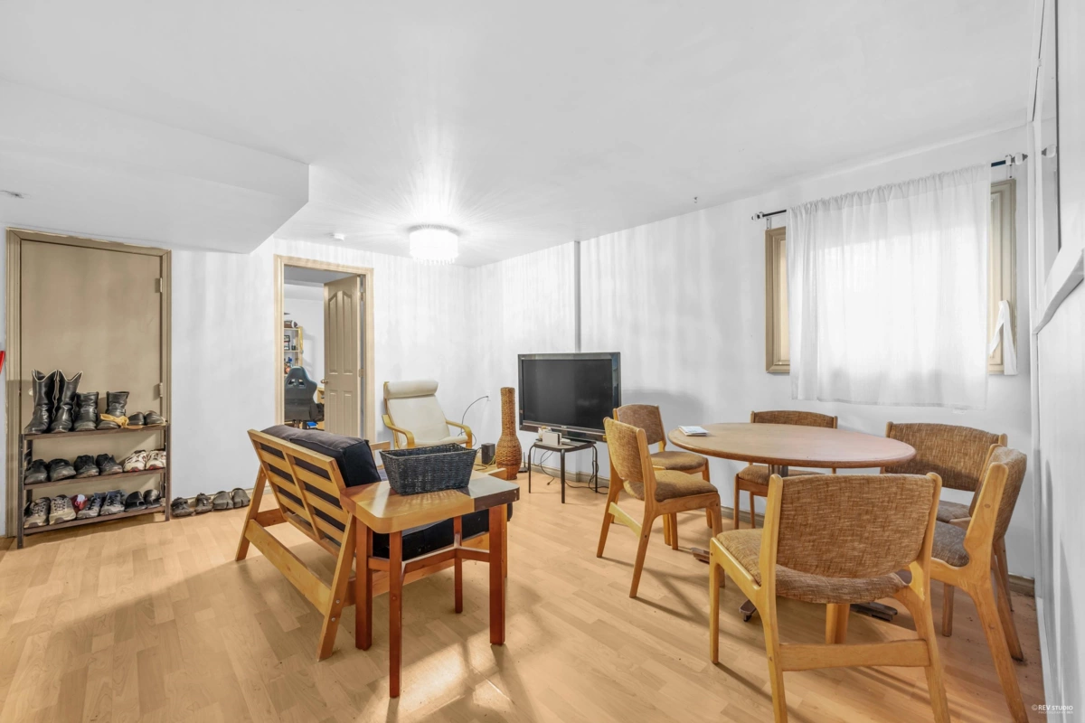 Guest Bathroom Photo of 6519 Cypress Street, Vancouver, BC