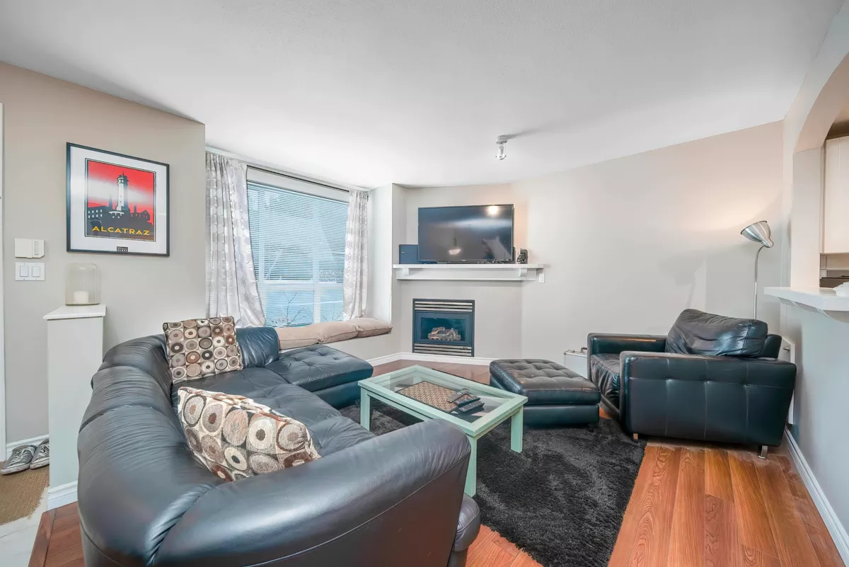 Breakfast Nook Photo of 15 1015 Lynn Valley Road, North Vancouver, BC