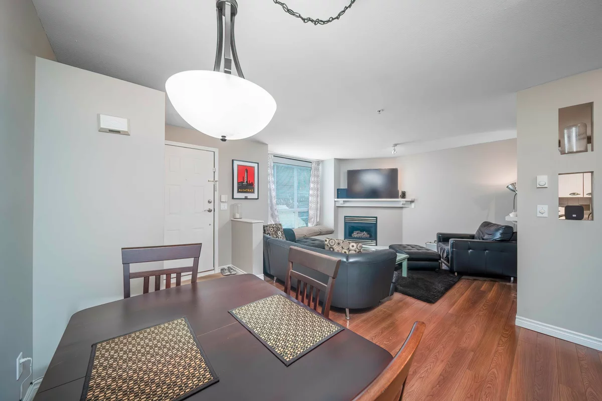 Kitchen Island Photo of 15 1015 Lynn Valley Road, North Vancouver, BC