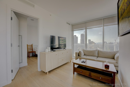 1906 6000 Mckay Avenue, Burnaby, BC, Burnaby — Apartment/Condo for sale