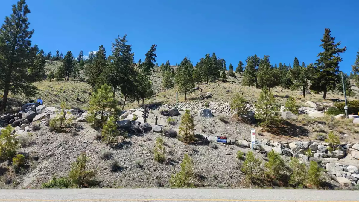 Family Room Photo of 6461 Monck Park Road, No City Value, BC