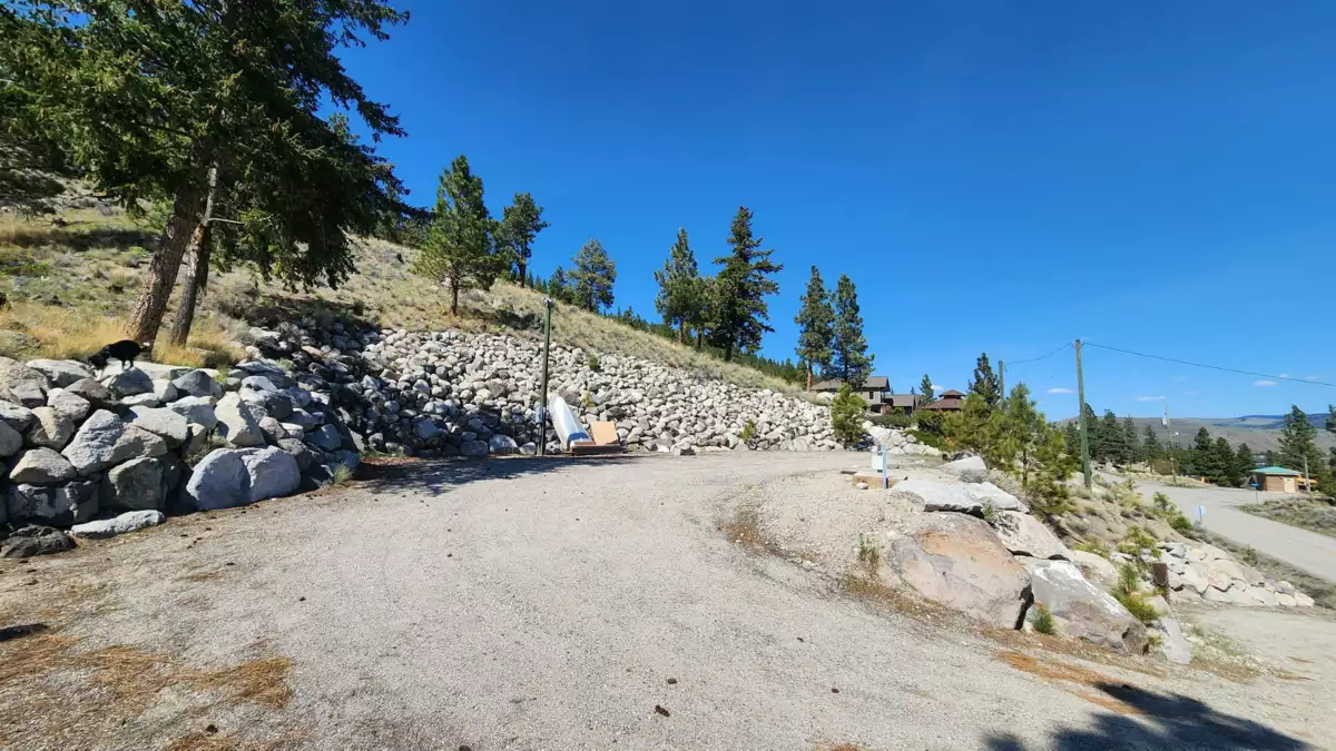 Kitchen Photo of 6461 Monck Park Road, No City Value, BC