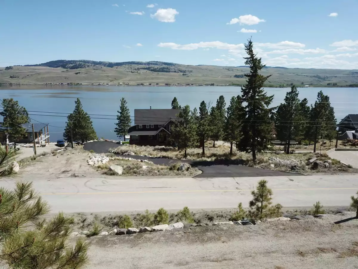 Laundry Room Photo of 6461 Monck Park Road, No City Value, BC