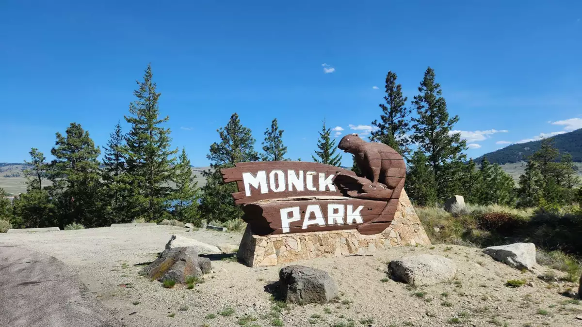 Outdoor Deck Photo of 6461 Monck Park Road, No City Value, BC