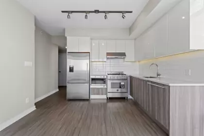 1808 4900 Lennox Lane, Burnaby, BC, Burnaby — Apartment/Condo for sale