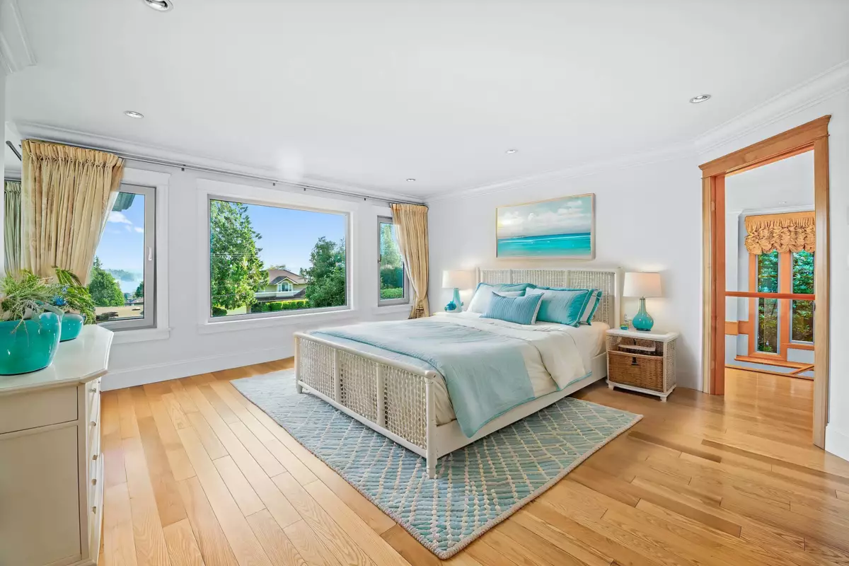 Laundry Room Photo of 1361 Mathers Avenue, West Vancouver, BC