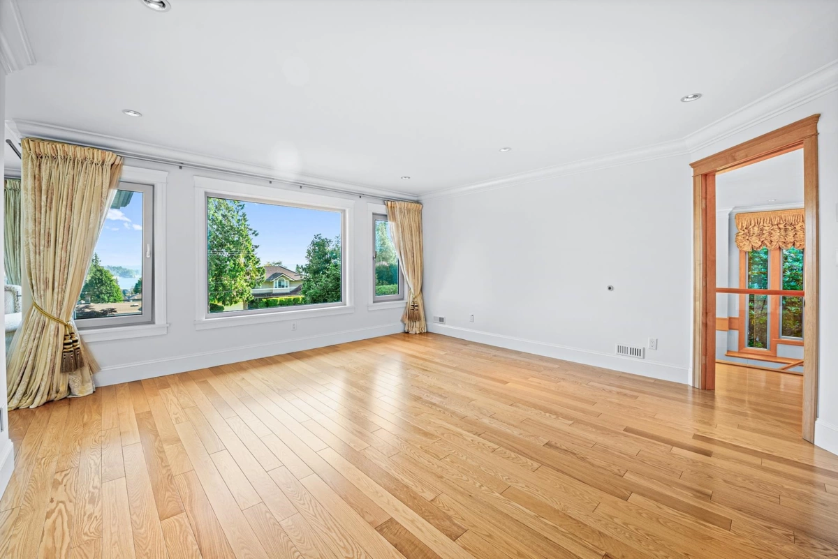 Mudroom Photo of 1361 Mathers Avenue, West Vancouver, BC