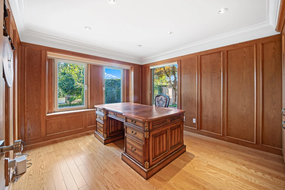 Powder Room Photo of 1361 Mathers Avenue, West Vancouver, BC