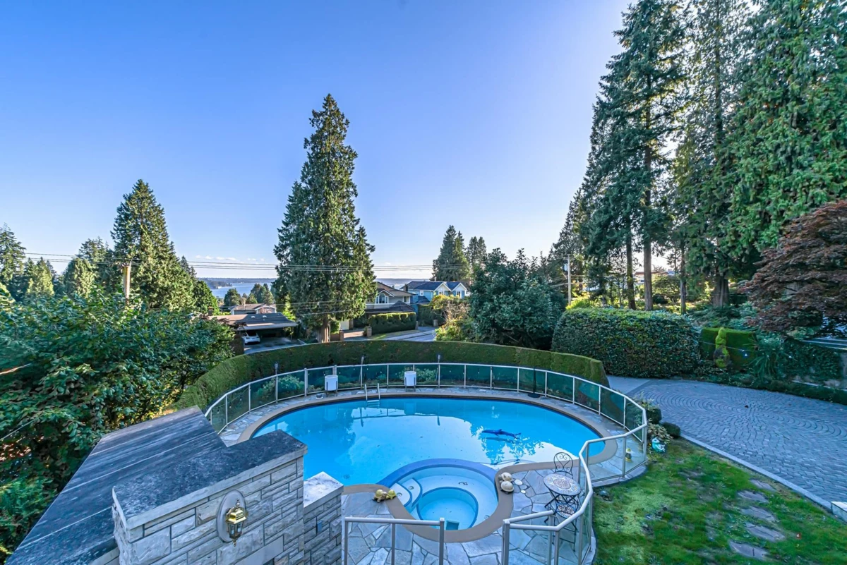 Swimming Pool Photo of 1361 Mathers Avenue, West Vancouver, BC