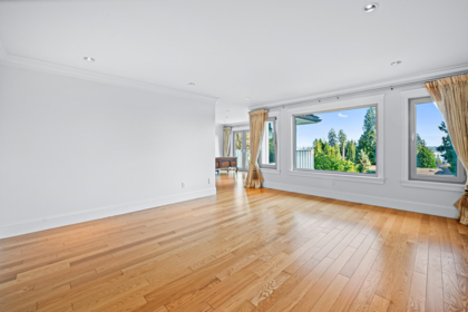 Basement Recreation Room Photo of 1361 Mathers Avenue, West Vancouver, BC