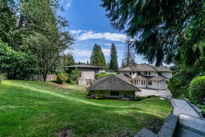 Neighborhood Park Photo Near 1361 Mathers Avenue, West Vancouver, BC