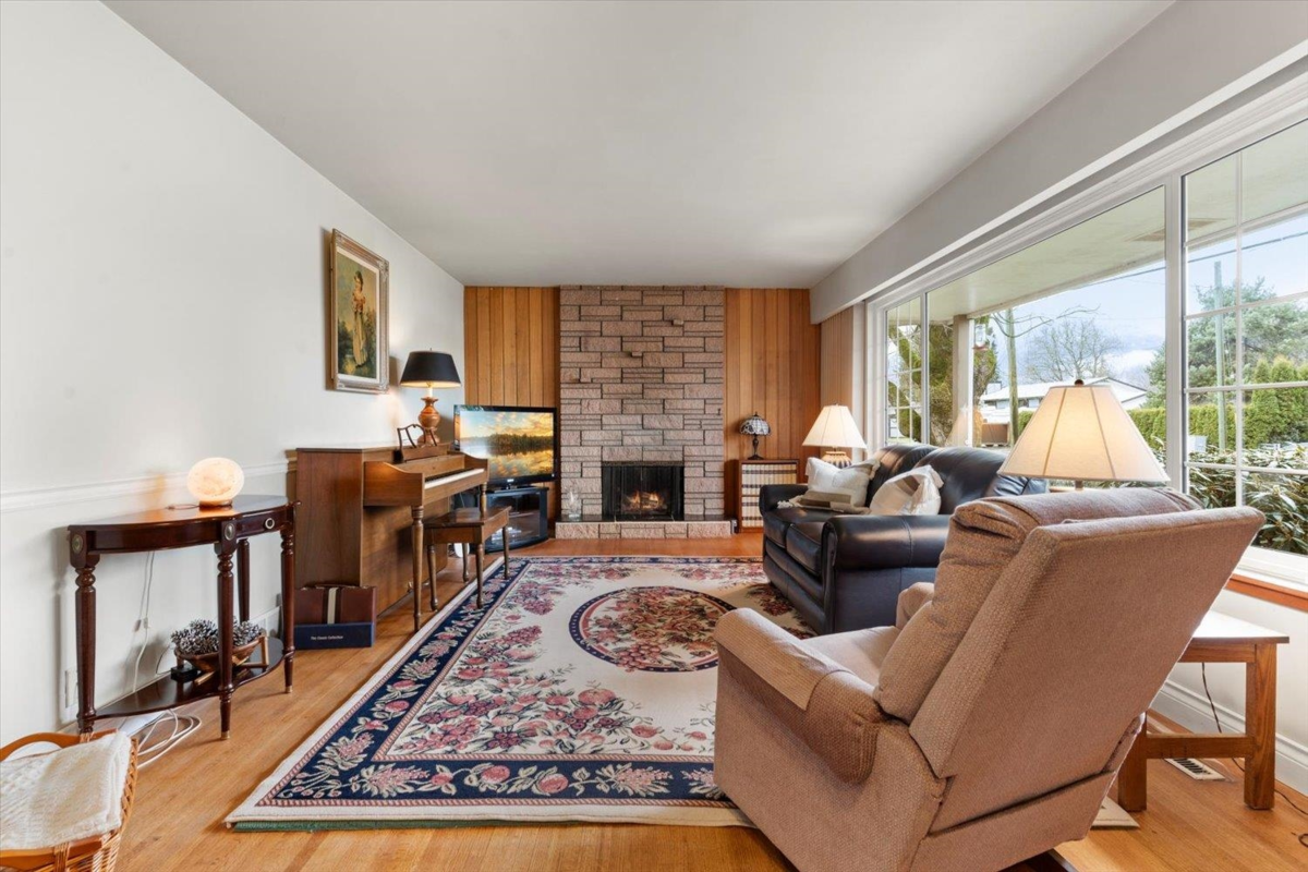 Dining Area Photo of 46268 Strathcona Road, Chilliwack, BC