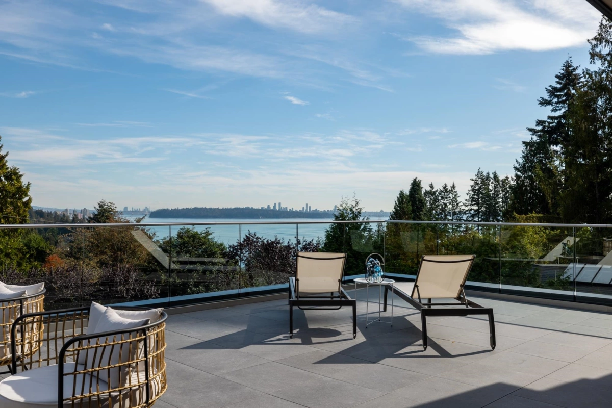 Aerial View of 449 Hillcrest Street, West Vancouver, BC