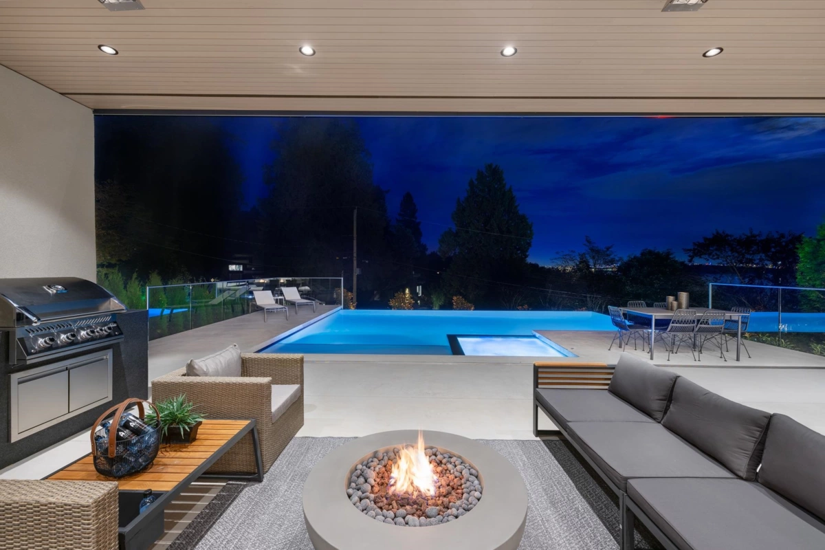 Basement Recreation Room Photo of 449 Hillcrest Street, West Vancouver, BC