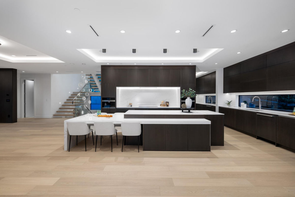 Kitchen Photo of 449 Hillcrest Street, West Vancouver, BC