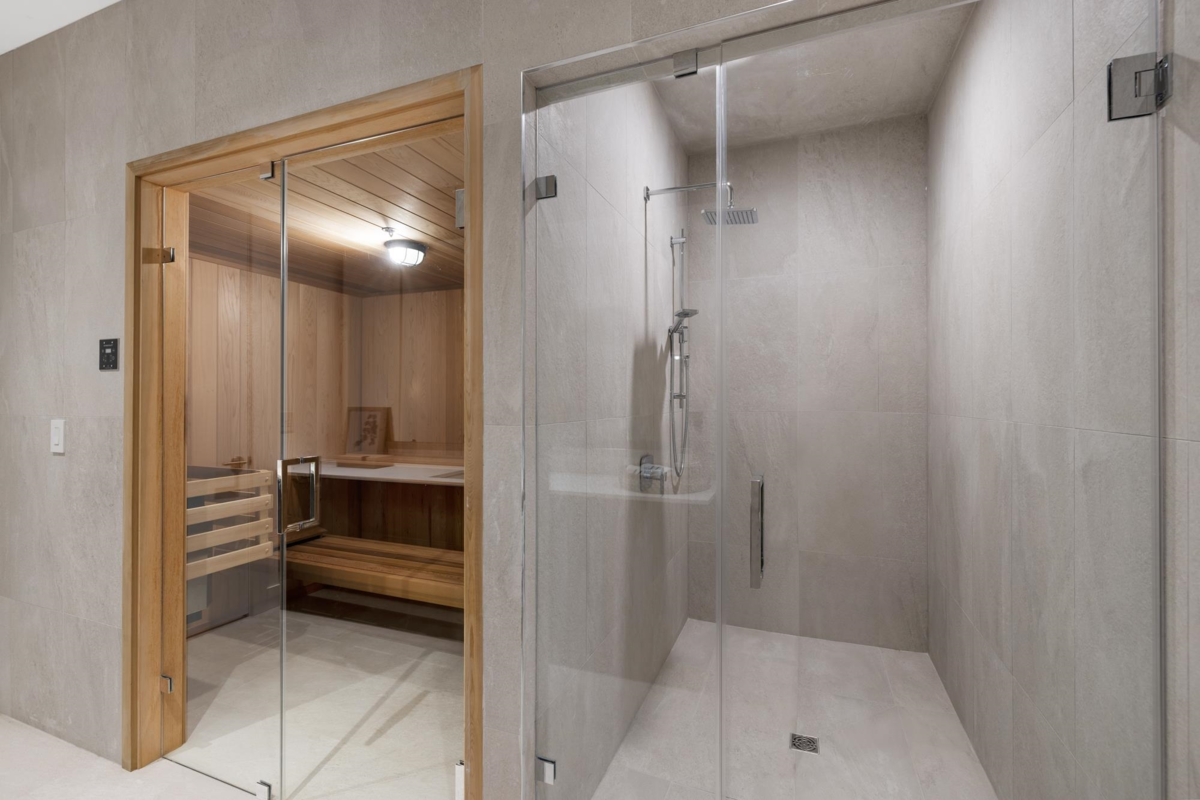 Outdoor Deck Photo of 449 Hillcrest Street, West Vancouver, BC