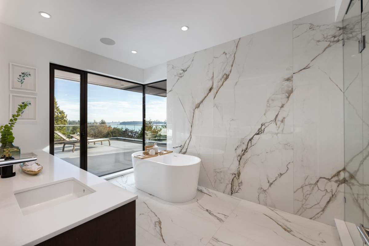 Outdoor Kitchen Photo of 449 Hillcrest Street, West Vancouver, BC