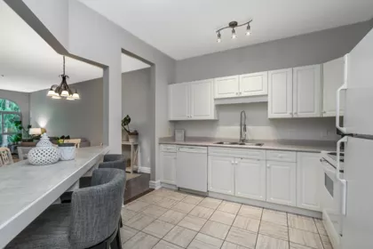 405 3176 Gladwin Road, Abbotsford, BC, Abbotsford — Apartment/Condo for sale