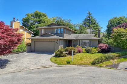 1952 148a Street, Surrey, BC, Surrey — Single Family Residence for sale