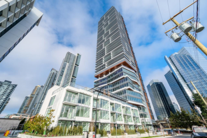 1303 6511 Sussex Avenue, Burnaby, BC, Metrotown — 1 bed apartment/condo for sale