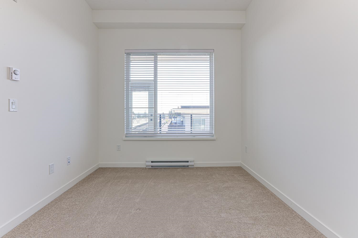 Bedroom 3 Photo of 610 15858 Fraser Highway, Surrey, BC