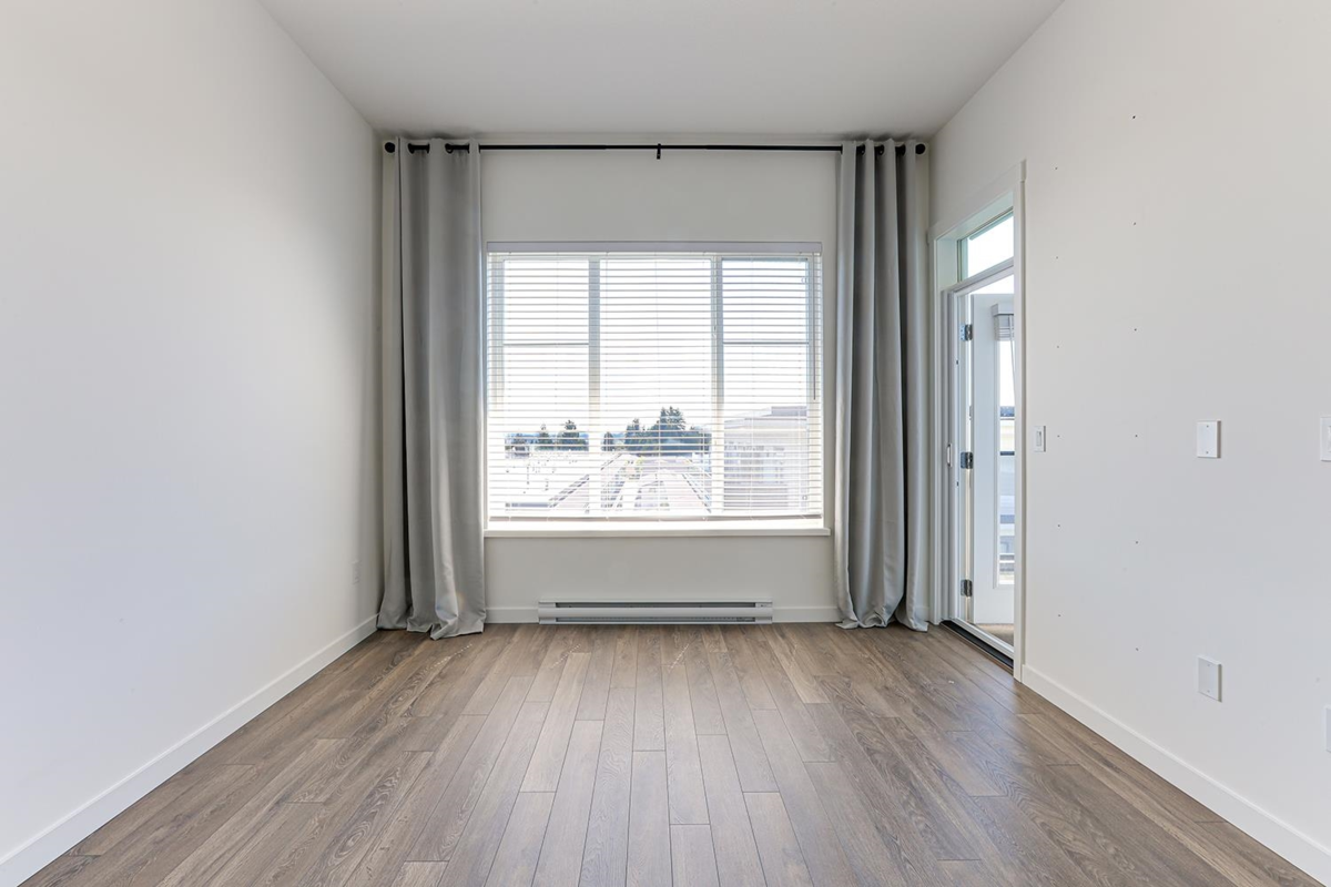 Breakfast Nook Photo of 610 15858 Fraser Highway, Surrey, BC