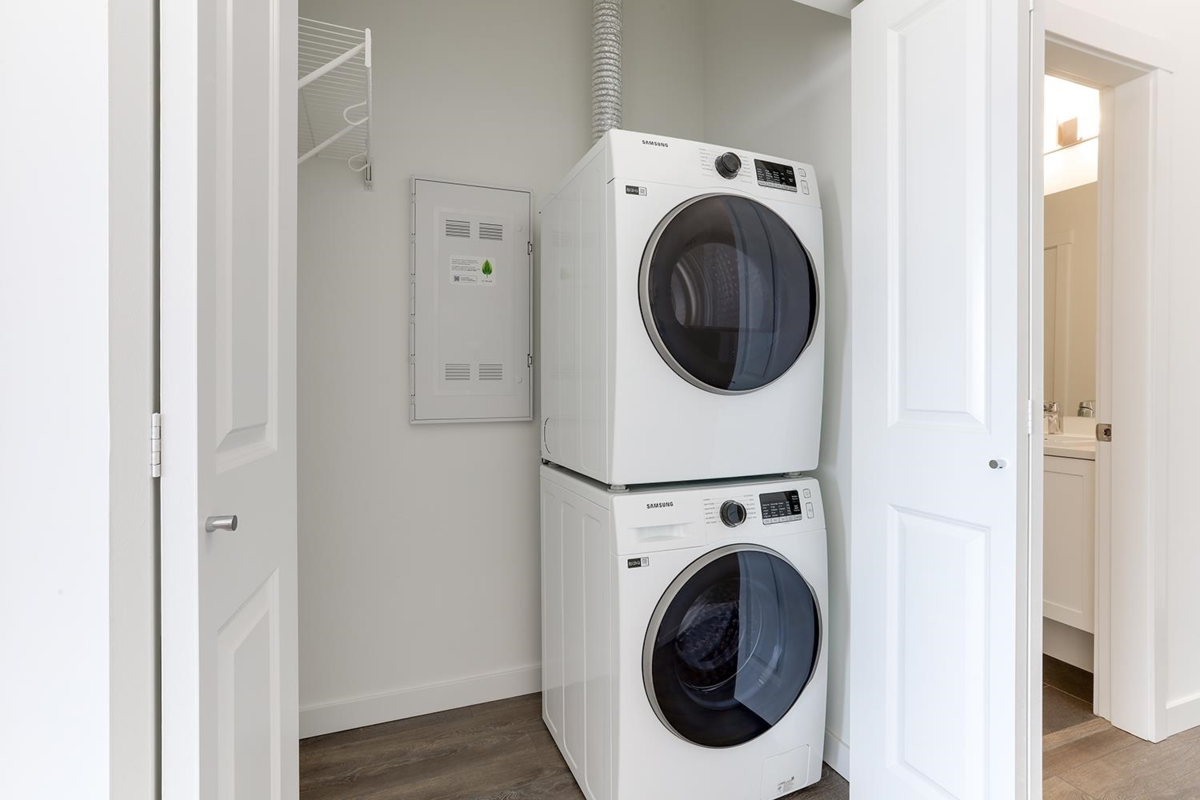 Office / Den Photo of 610 15858 Fraser Highway, Surrey, BC