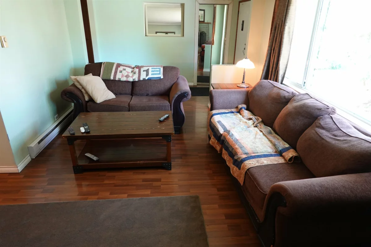 Kitchen Island Photo of 11052 240 Street, Maple Ridge, BC