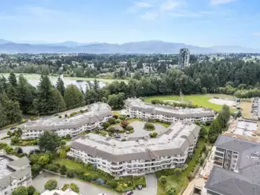 122 2451 Gladwin Road, Abbotsford, BC, Abbotsford — Apartment/Condo for sale