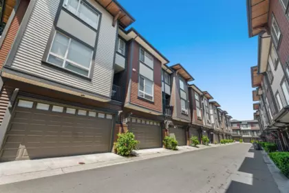 13 16127 87 Avenue, Surrey, BC, Surrey — Townhouse for sale