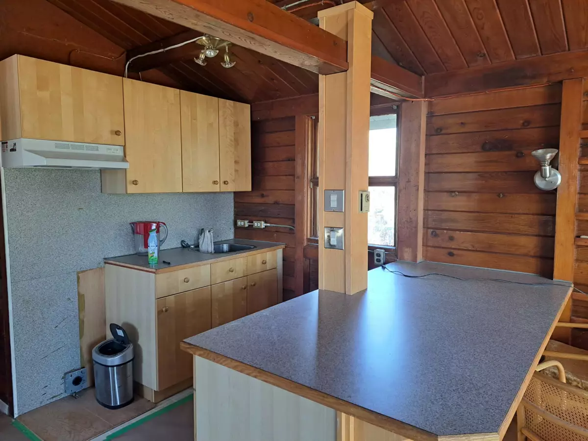 Breakfast Nook Photo of 37318 Ward Road, Abbotsford, BC