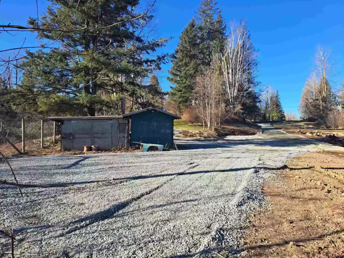 Garden / Landscaping Photo of 37318 Ward Road, Abbotsford, BC