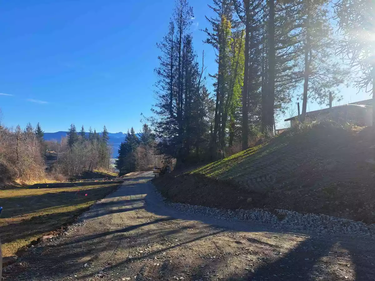 Hallway Photo of 37318 Ward Road, Abbotsford, BC