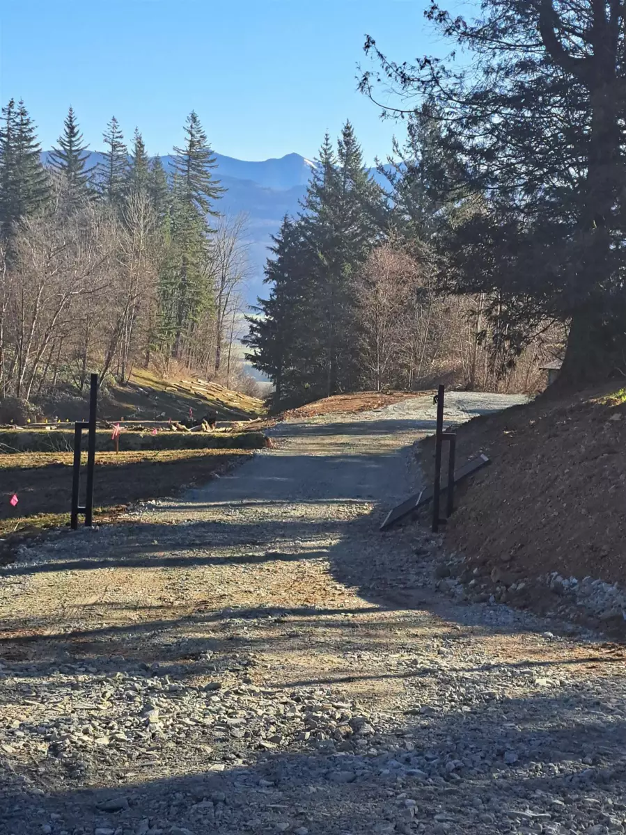 Staircase Photo of 37318 Ward Road, Abbotsford, BC