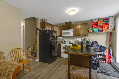 Hallway Photo of 13971 64 Avenue, Surrey, BC