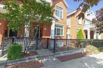 13971 64 Avenue, Surrey, BC, Queen Mary Park Surrey — 5 bed half duplex for sale
