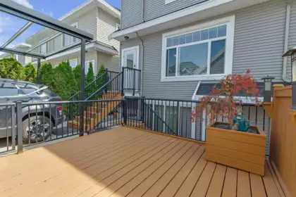 Garden / Landscaping Photo of 13971 64 Avenue, Surrey, BC
