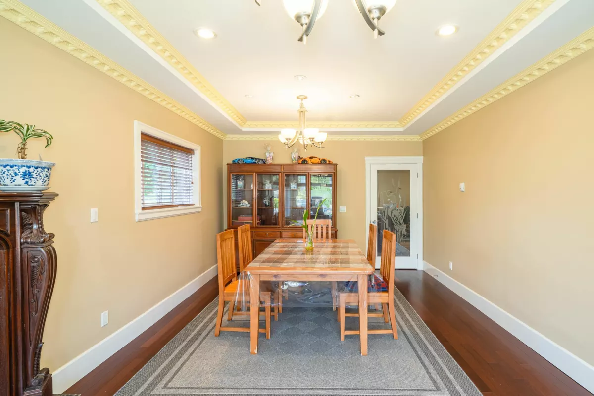 Walk-In Closet Photo of 3968 Spruce Street, Burnaby, BC