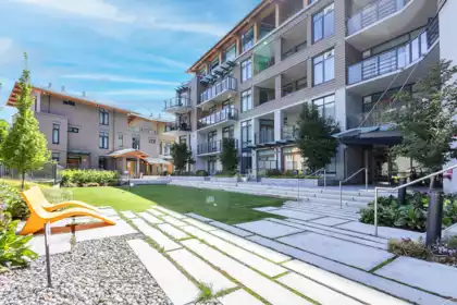 Outdoor Deck Photo of 408 6687 Nelson Avenue, West Vancouver, BC