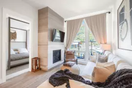 408 6687 Nelson Avenue, West Vancouver, BC