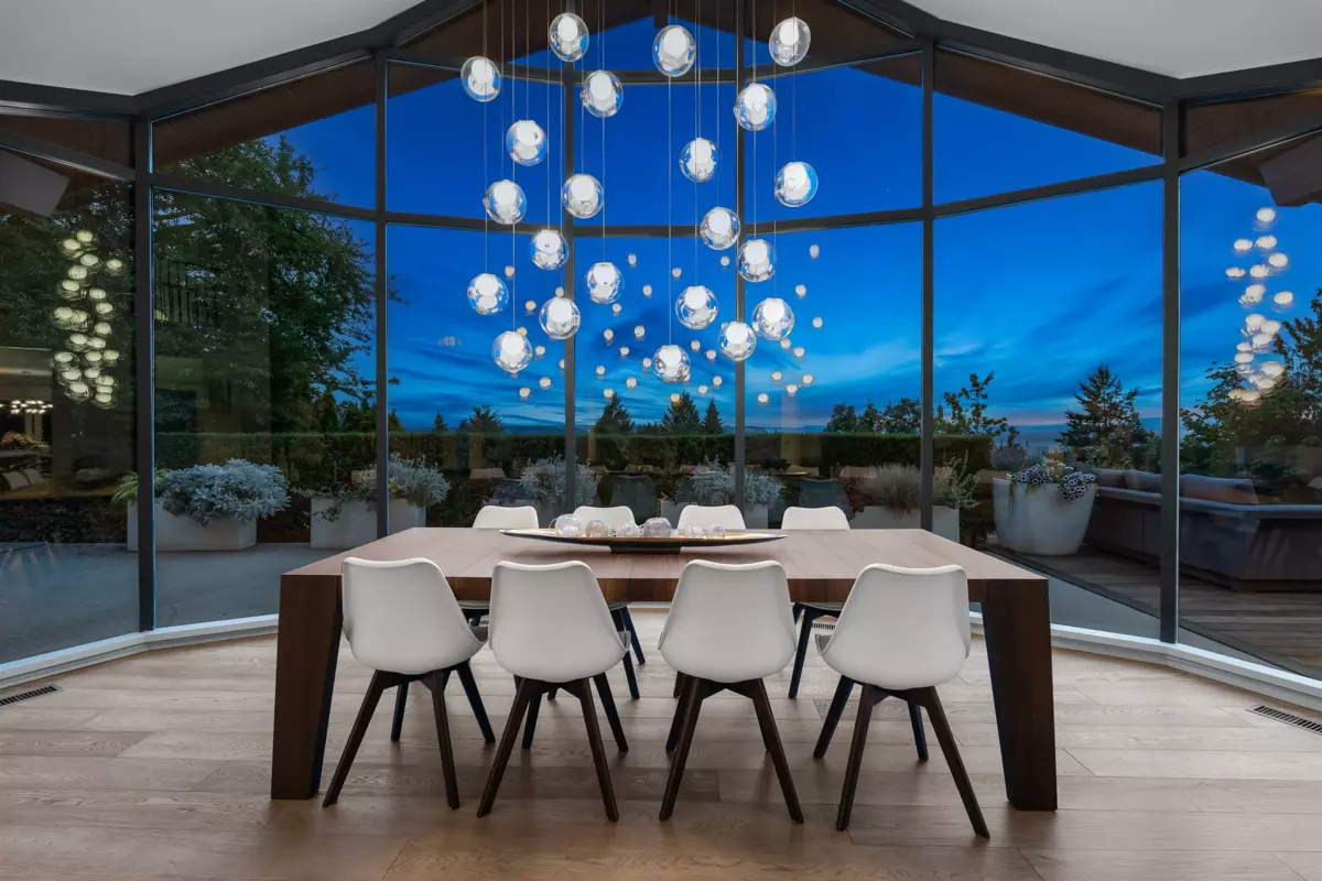 Dining Area Photo of 4322 Rockridge Road, West Vancouver, BC